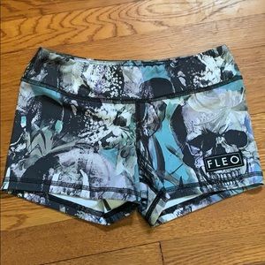 Fleo Skulls? Size S small